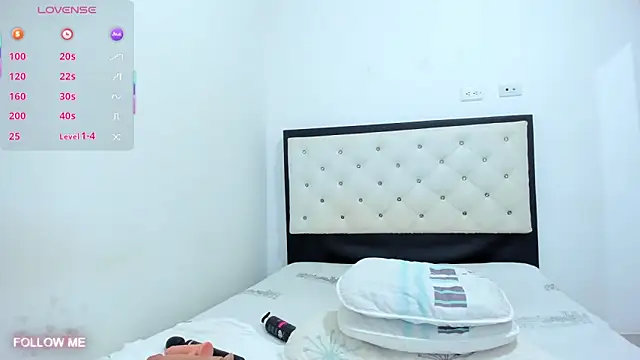 Snapshot of CuteLatinaxx chatting on February 13, 2026, 2:17 pm CuteLatinaxx online show from February 13, 2026, 2:17 pm