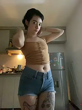  Lunnaa  online show from April 3, 2026, 4:19 am