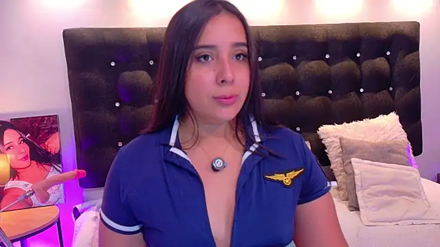 ValenScott1 online show from November 22, 2025, 12:59 pm