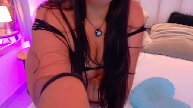 Snapshot of ValenScott1 chatting on July 28, 2026, 3:43 pm ValenScott1 online show from July 28, 2026, 3:43 pm