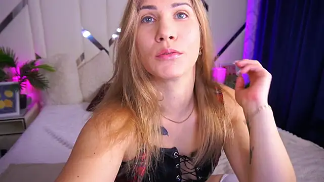 CassandraGood online show from September 26, 2025, 7:15 am