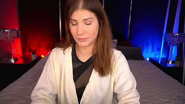 CassandraGood online show from December 17, 2025, 7:35 am