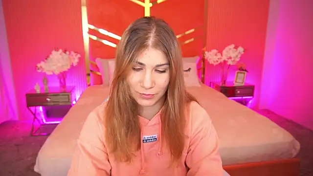 CassandraGood online show from September 22, 2025, 6:41 am