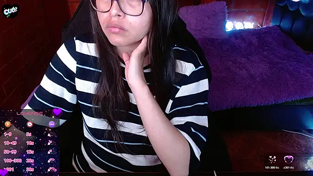 MidoriQuiinn online show from March 10, 2026, 2:32 pm