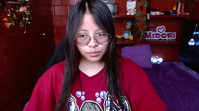 MidoriQuiinn online show from May 8, 2026, 4:00 pm