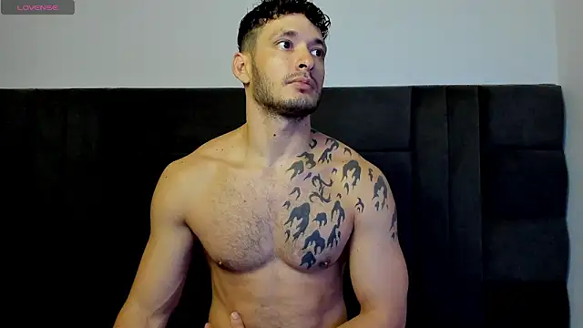 alejandro  2 online show from May 4, 2026, 5:49 pm