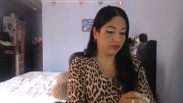 sahtlove1 online show from June 24, 2026, 3:21 pm