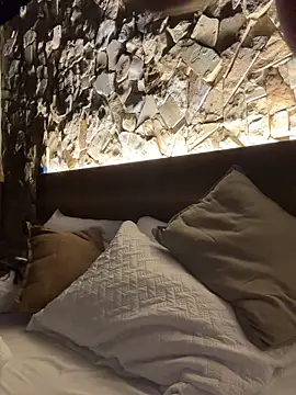 oriana zoeee online show from March 21, 2025, 6:05 am