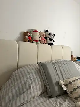 oriana zoeee online show from September 21, 2025, 12:49 am