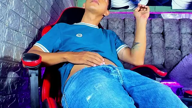boy bigcock24cm online show from August 5, 2026, 1:05 pm
