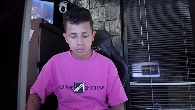 boy bigcock24cm online show from July 28, 2026, 10:20 pm