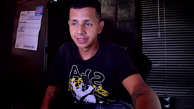 Snapshot of boy_bigcock24cm chatting on May 26, 2026, 10:19 pm boy bigcock24cm online show from May 26, 2026, 10:19 pm