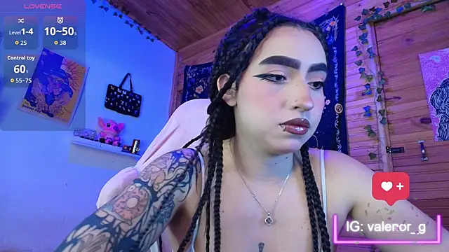 valenor  online show from November 26, 2025, 3:06 am