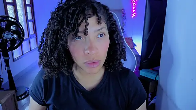 Snapshot of DannaBerry chatting on July 20, 2026, 6:32 pm DannaBerry online show from July 20, 2026, 6:32 pm