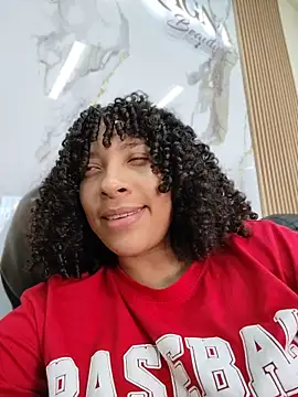 Snapshot of DannaBerry chatting on July 21, 2026, 2:29 pm DannaBerry online show from July 21, 2026, 2:29 pm