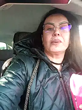 x  KHALEESI  x online show from December 15, 2025, 7:25 am