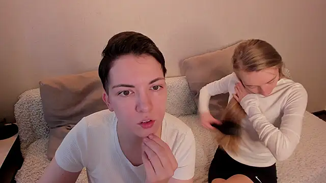 Snapshot of secret_dreams__ chatting on February 23, 2025, 8:06 am secret dreams online show from February 23, 2025, 8:06 am