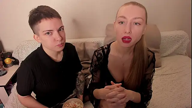 Snapshot of secret_dreams__ chatting on November 19, 2025, 3:45 pm secret dreams online show from November 19, 2025, 3:45 pm