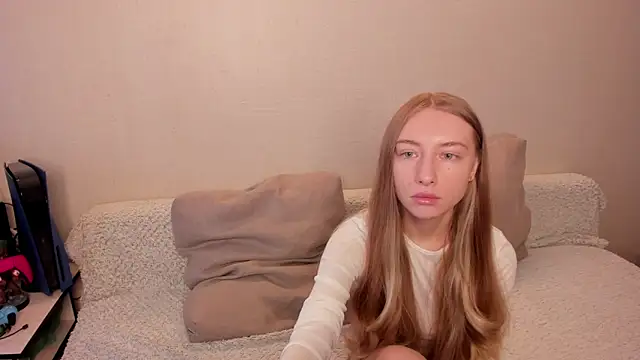 Snapshot of secret_dreams__ chatting on February 22, 2025, 8:18 am secret dreams online show from February 22, 2025, 8:18 am