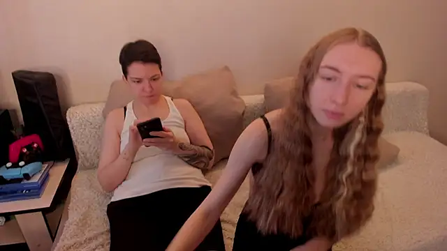 Snapshot of secret_dreams__ chatting on February 13, 2025, 8:48 am secret dreams online show from February 13, 2025, 8:48 am