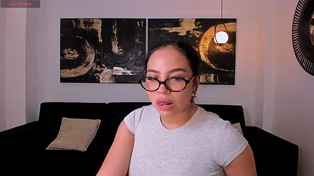 Snapshot of MollyJones_ chatting on July 14, 2026, 7:31 pm MollyJones online show from July 14, 2026, 7:31 pm