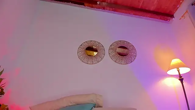 hot booty  online show from February 25, 2026, 12:00 am