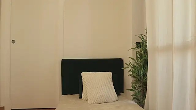 Luna Riva online show from October 3, 2025, 8:27 am