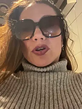 angelitasexy81 online show from February 6, 2025, 5:51 pm