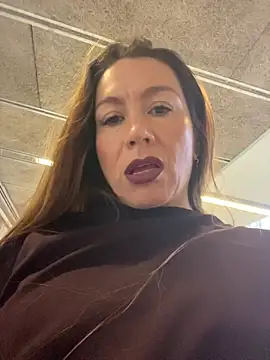 angelitasexy81 online show from November 18, 2025, 10:07 am