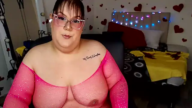 GiannaMorrys online show from July 24, 2026, 3:57 am