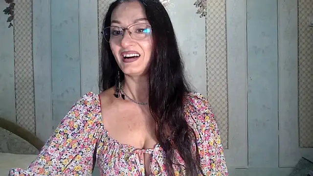 Snapshot of Antralyn chatting on September 27, 2025, 9:37 am Antralyn online show from September 27, 2025, 9:37 am