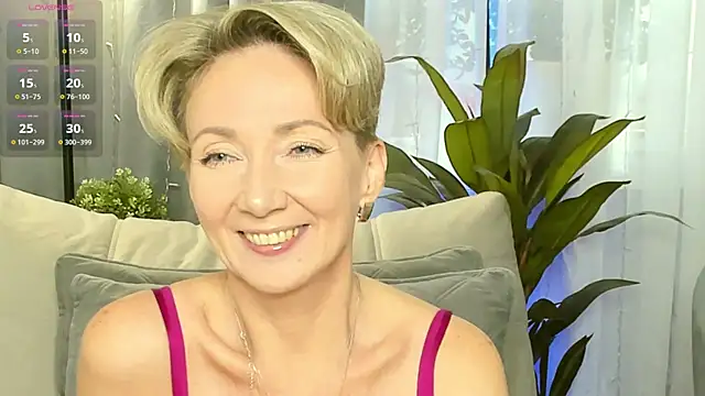 AkexandraFix online show from September 23, 2025, 12:45 pm