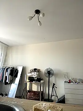 MaryHiggins online show from October 1, 2025, 12:53 pm