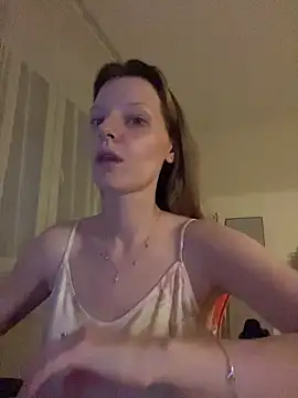 MaryHiggins online show from June 11, 2026, 9:45 pm