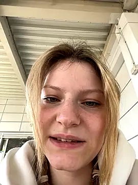 MaryHiggins online show from September 27, 2025, 9:59 am