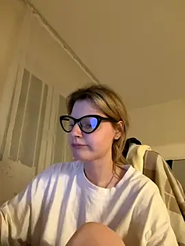 MaryHiggins online show from November 5, 2025, 1:20 am