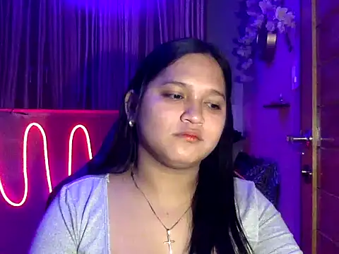 EmpressYna online show from October 18, 2025, 11:01 am