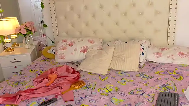 Ariana girlhots online show from March 26, 2026, 7:34 pm