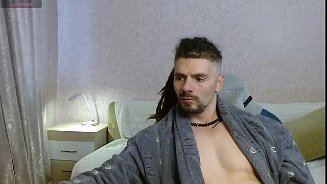 Aestheticguy101 online show from October 19, 2025, 10:18 am