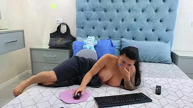 Theowonder online show from October 30, 2025, 7:17 am