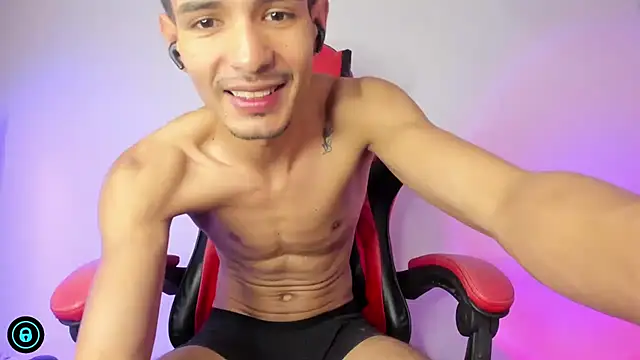 Snapshot of diego_latino chatting on February 23, 2026, 11:27 pm diego latino online show from February 23, 2026, 11:27 pm
