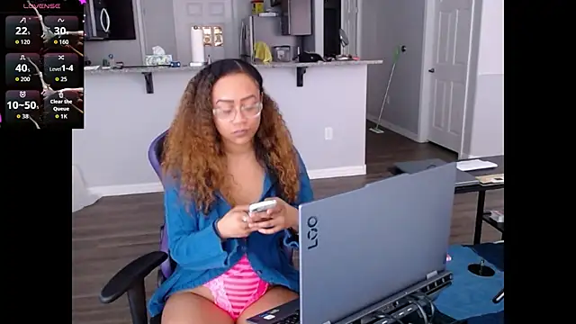 RylHoneyy online show from August 4, 2026, 5:39 pm