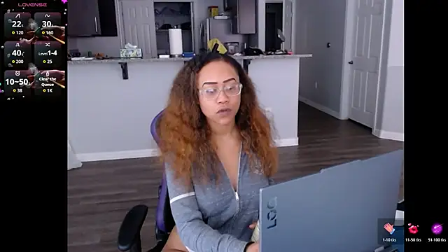 RylHoneyy online show from July 1, 2026, 8:09 pm