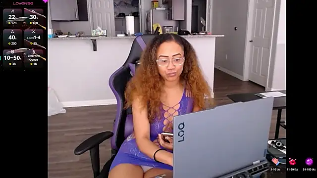 RylHoneyy online show from July 14, 2026, 7:31 pm