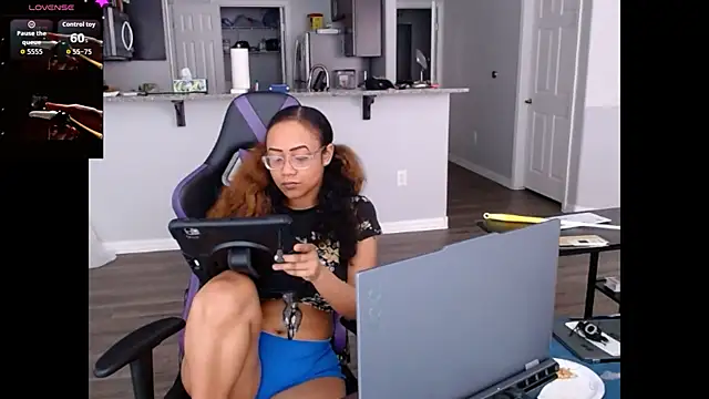 RylHoneyy online show from July 19, 2026, 6:15 pm