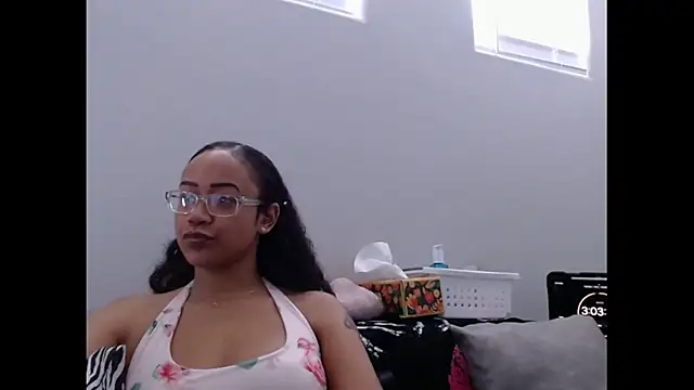 RylHoneyy online show from February 20, 2026, 7:49 pm