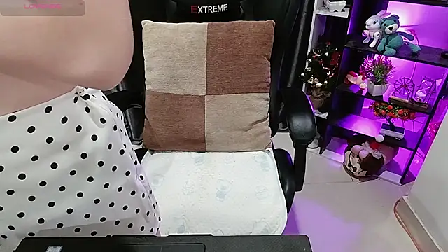 Yuki-yio online show from July 31, 2026, 1:16 am