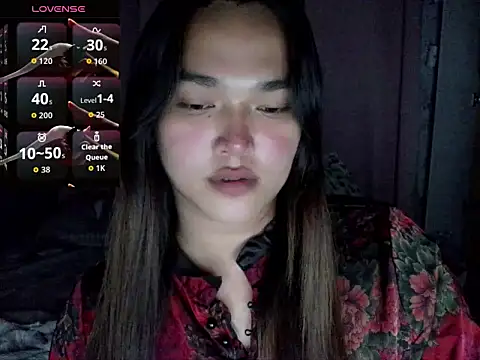 Snapshot of MoaningKylie chatting on June 25, 2026, 5:34 am MoaningKylie online show from June 25, 2026, 5:34 am
