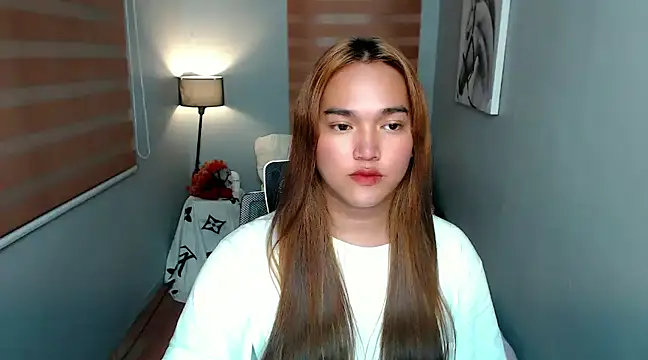 MoaningKylie online show from January 3, 2025, 4:00 am