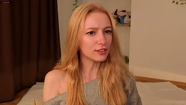 berrry girl online show from May 13, 2026, 11:39 am